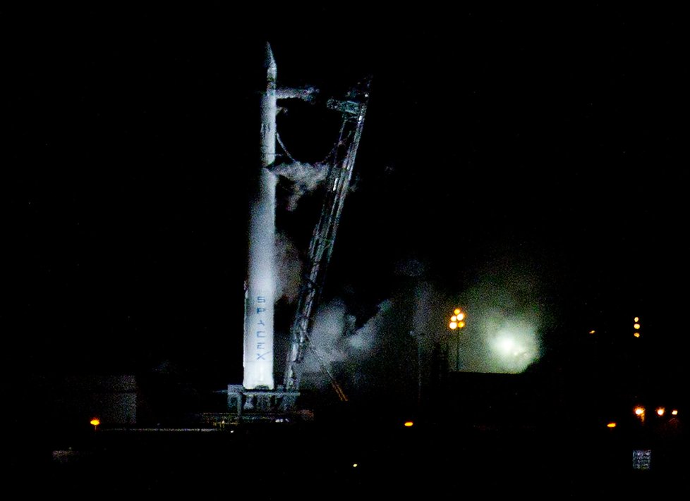 Start rakety Falcon 9 se nepodařil.