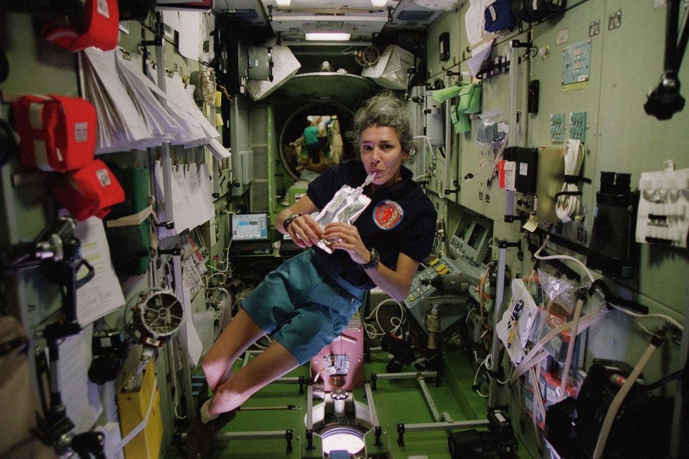 Francouzka Claudie Haigneréová navštívila Mir i ISS.