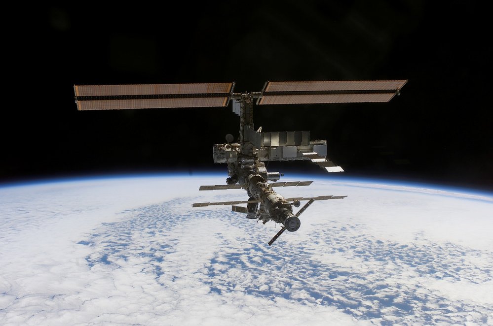 ISS v říjnu 2002.