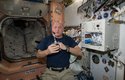 Dlouhý pobyt ve vesmíru si Scott zpříjemnil espresem z kávovaru na ISS