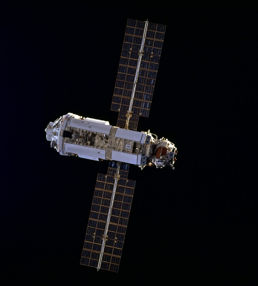 Takhle vypadala ISS na začátku. Na snímku je modul Zarja