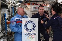 Olympiáda ve vesmíru: Kosmonauti si rozdali medaile. V jakých disciplínách se utkali?