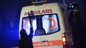 V Istanbulu došlo k útoku. „Santa Clausové“ začali pálit v klubu.