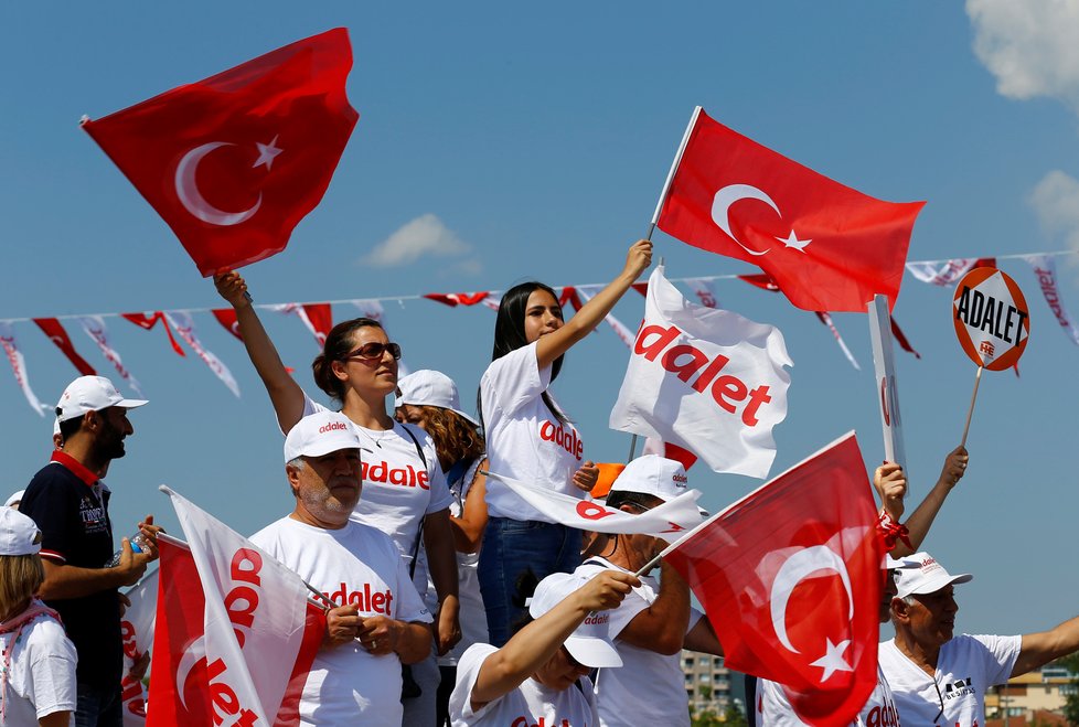 Demonstrace za svobodu v Istanbulu