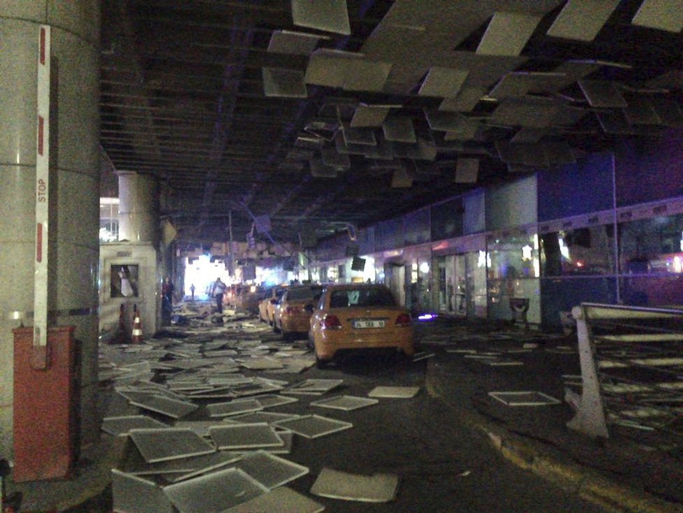 Teroristický útok na letišti v Istanbulu (28. 6. 2016)