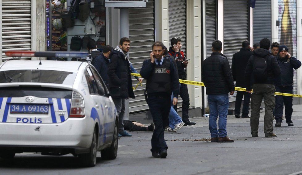 Turko: Atentátník se odpálil na turistické tepně v Istanbulu.