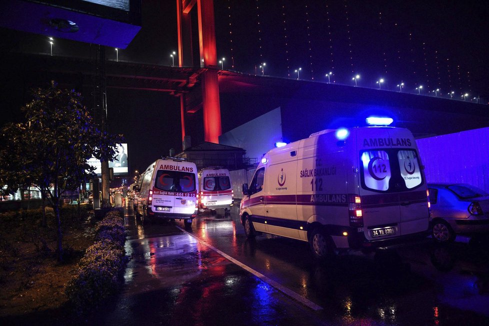 V hudebním klubu v Istanbulu se střílelo.