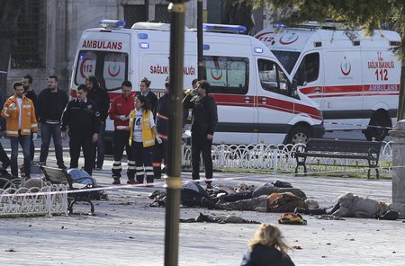 Nejméně deset mrtvých si vyžádala exploze v historickém centru Istanbulu.