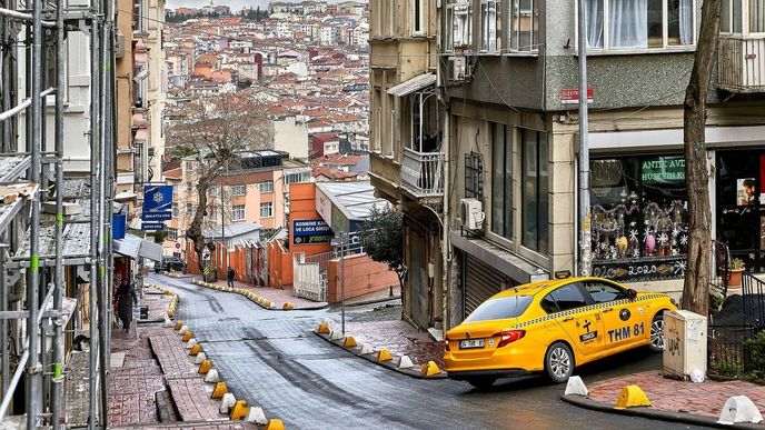 Počet taxíků neodpovídá velikosti populace Istanbulu.