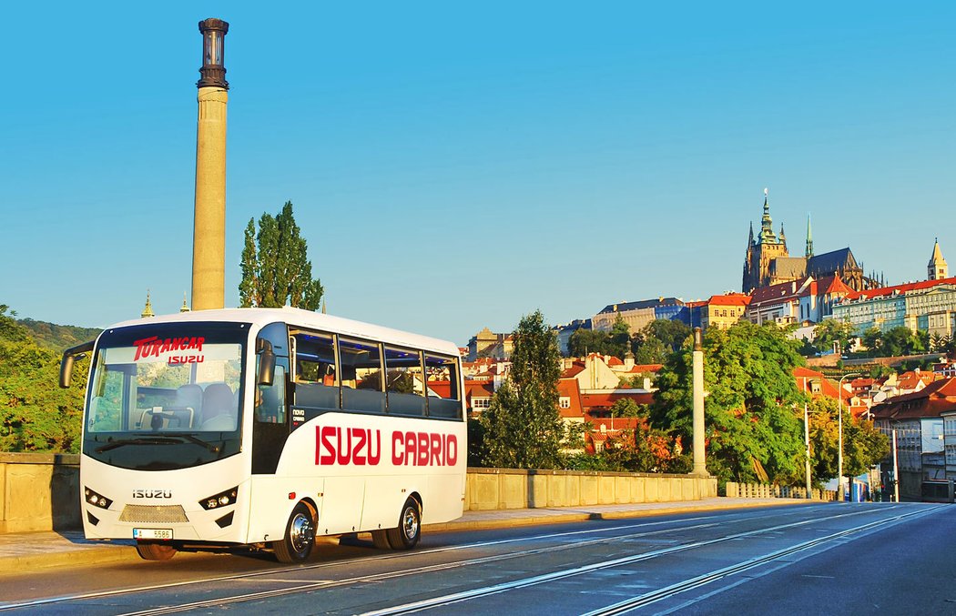 Isuzu Novo Cabrio