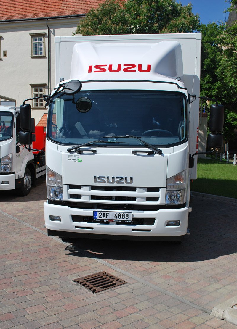 Isuzu