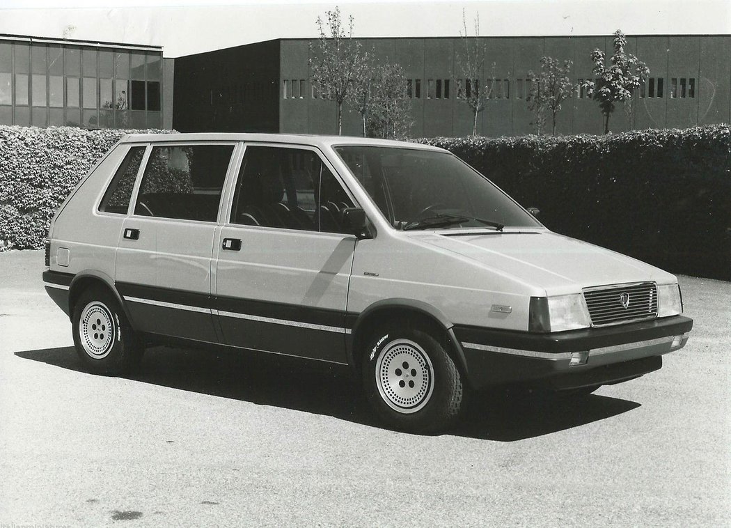 Lancia Megagamma