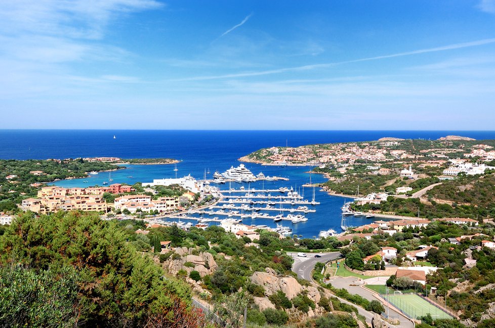 Porto Cervo na Smaragdovém pobřeží v Sardinii