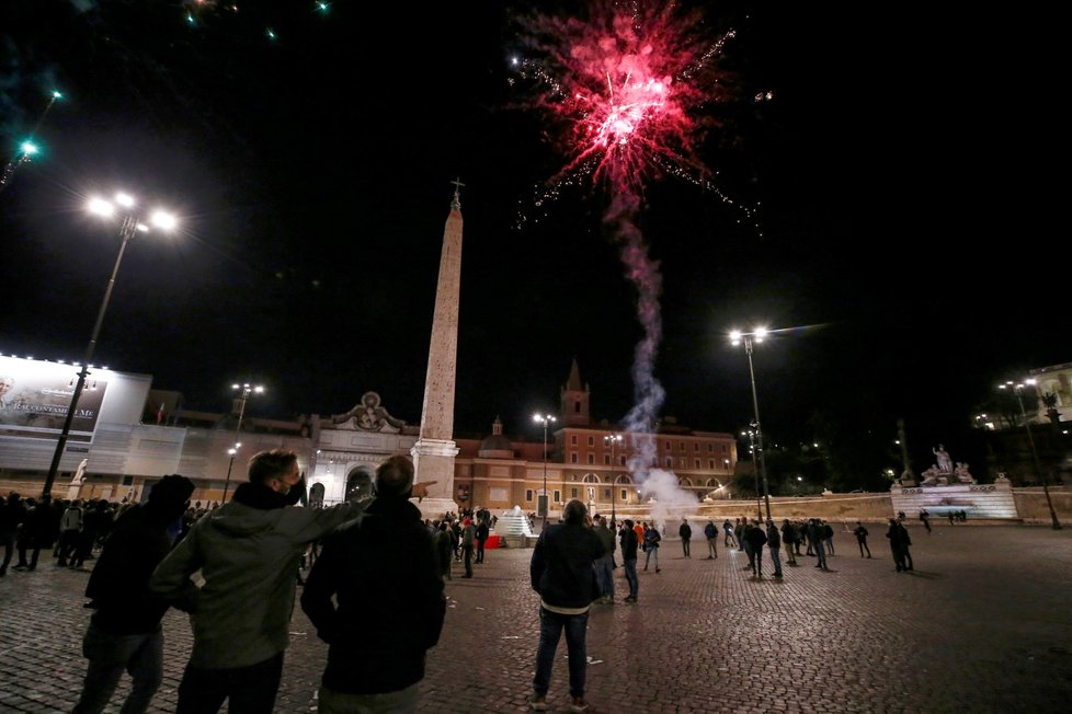 Italové protestovali proti opatřením, ta se dále zpřísní (25. 10. 2020)