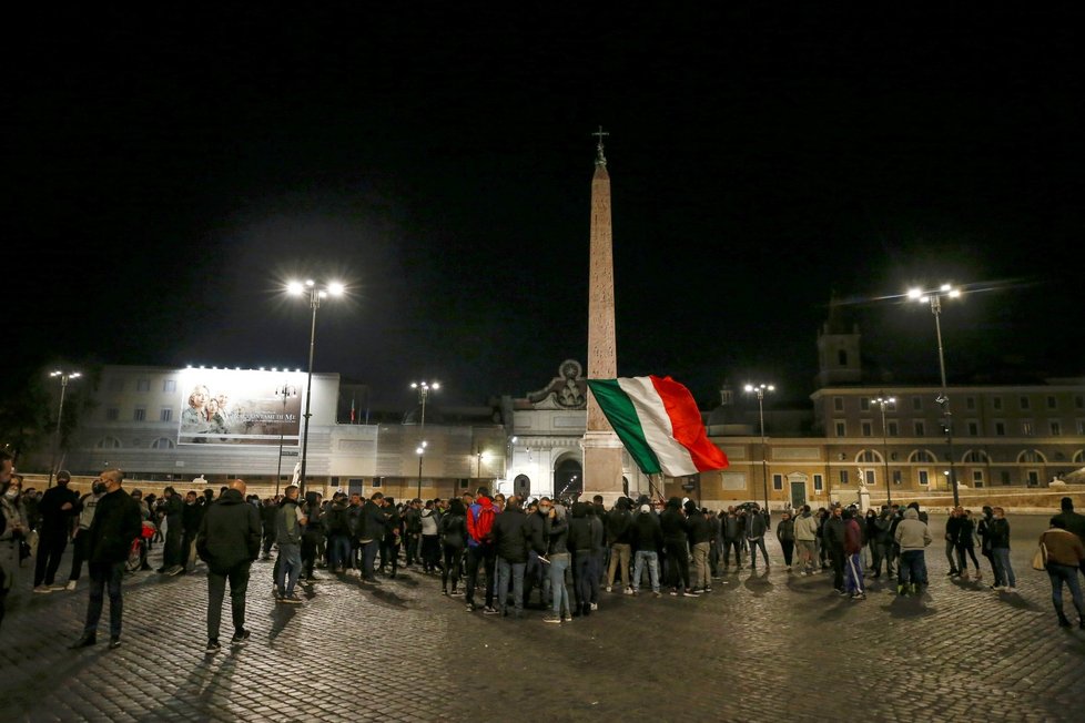 Italové protestovali proti opatřením, ta se dále zpřísní (25. 10. 2020)