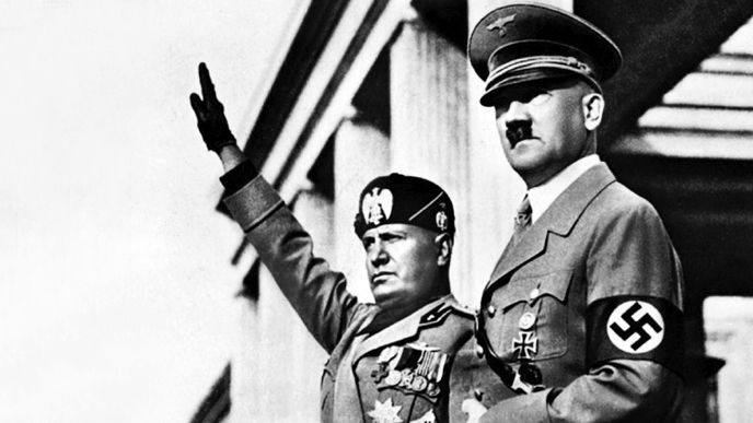Benito Mussolini a Adolf Hitler Benito Mussolini a Adolf Hitler
