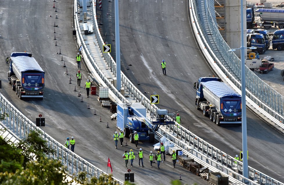 Nový most v italském Janově prošel v polovině července úspěšně všemi testy.