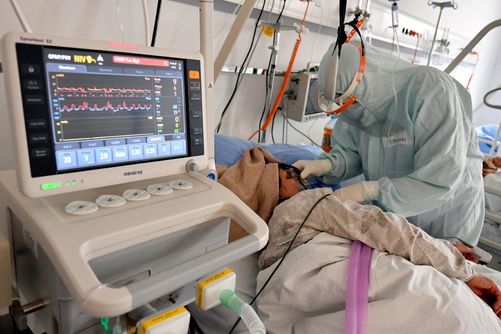 Koronavirus v italské nemocnici (18. 3. 2021) Koronavirus v italské nemocnici (18. 3. 2021)