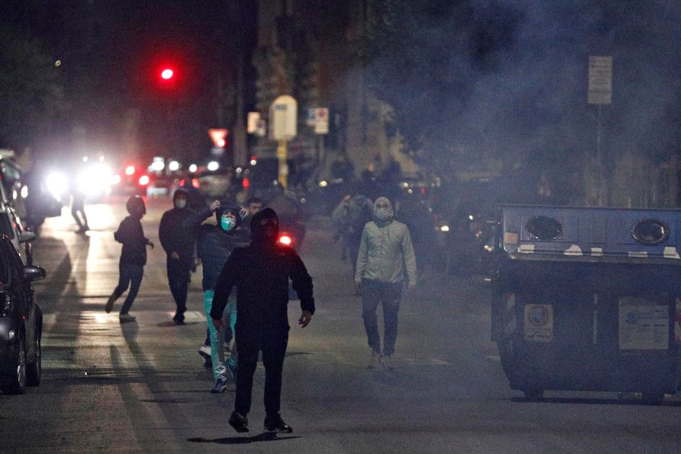 Demonstrace proti koronavirovým opatřením v Římě.