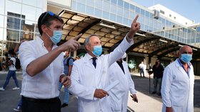 Itálie oznámila, že začíná testovat svou vakcínu proti koronaviru na lidech (24. 8. 2020).