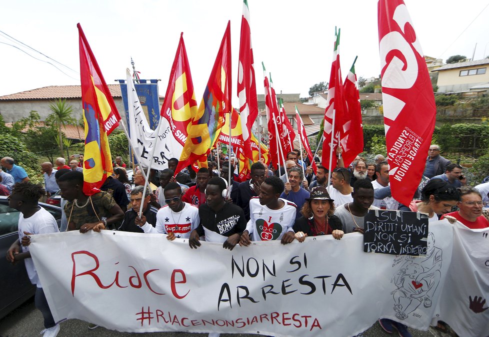 Itálie uzavře svá letiště pro letadla s migranty z Německa, která nebudou mít potřebná povolení, varoval dnes italský ministr vnitra Matteo Salvini. (Ilustrační foto)