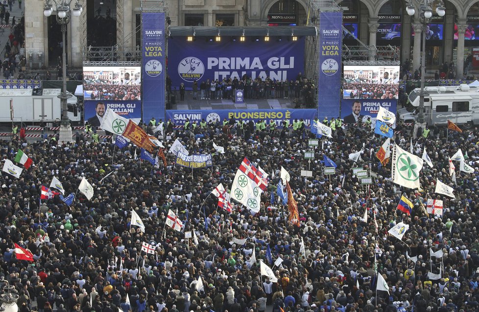 Volbám předcházely anti-fašistické demonstrace. Jedna z největších se uskutečnila v Milánu.