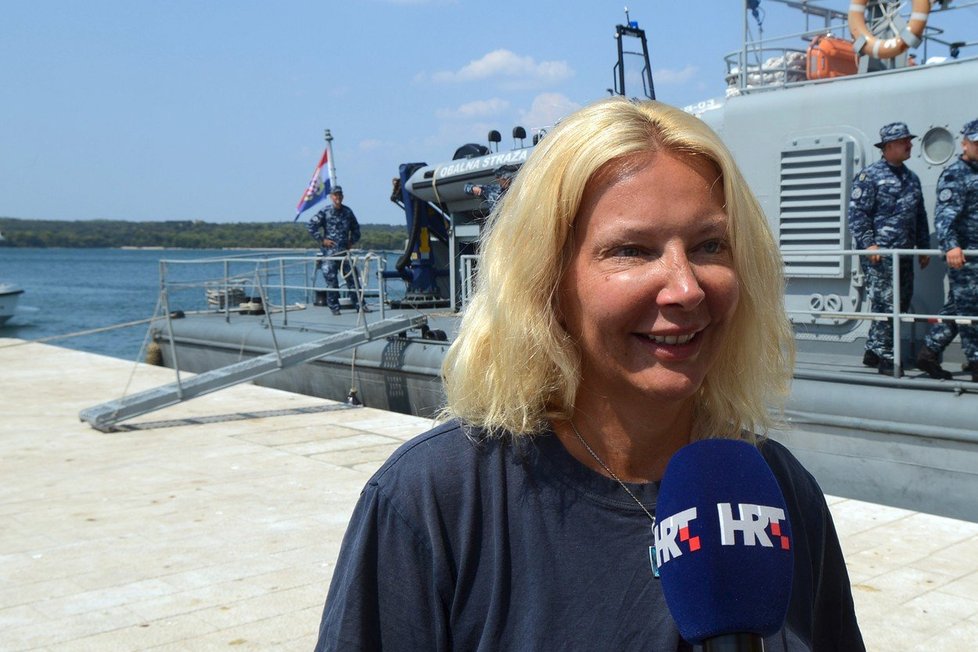 Britka Kay Longstaffová spadla na Jadranu z výletní lodi a 10 hodin trvalo, než ji zachránili.