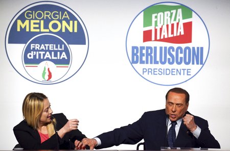 Giorga Meloniová a Silvio Berlusconi.