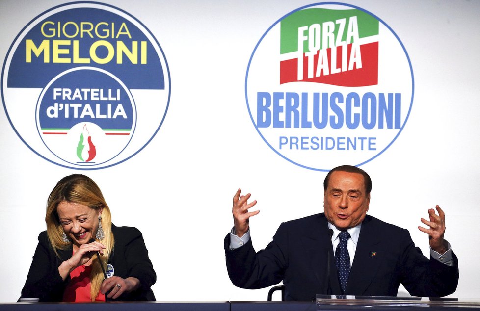 Giorga Meloniová a Silvio Berlusconi.