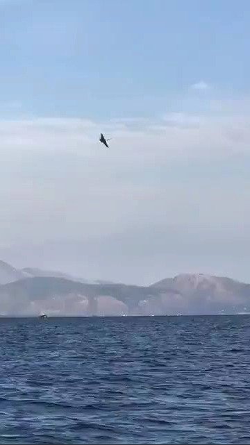 Během vojenské přehlídky v Itálii se domoře zřítil letoun Typhoon.