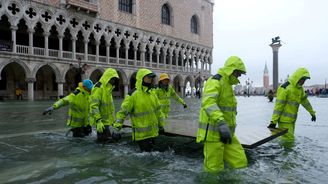 Benátky pod vodou: Nejslavnější památky byly zaplaveny, starosta viní klimatické změny
