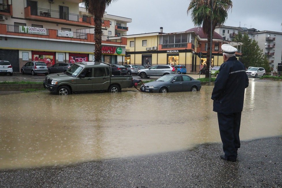 Území Itálie zasáhlo extrémní počasí.