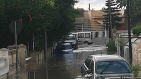 V částech Itálie se objevily i záplavy.