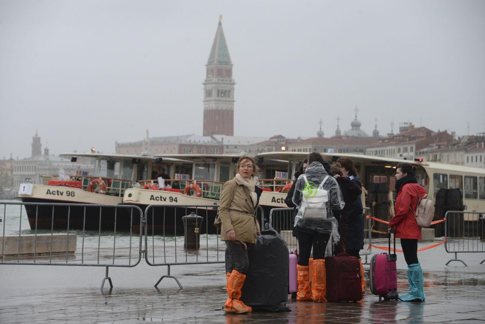 Itálie zasáhly silné deště a vítr, na svědomí mají už 2 životy