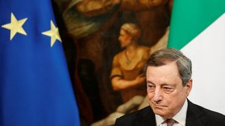 Draghi má důvěru italského Senátu, jeho spojenci se ale zdrželi hlasování