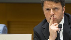 Italský premiér Renzi plánuje postihy na líné úředníky.