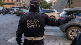 Policie v Římě - Ilustrační foto