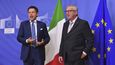 Předseda Evropské komise Jean-Claude Juncker a italský premiér Giuseppe Conte