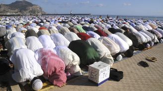 Masová migrace muslimů je mocnou zbraní v rukou radikálních islamistů i diktátorů