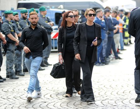 Pohřeb expremiéra Berlusconiho: Dorazila i jeho bývalá přítelkyně Francesca Pascaleová.