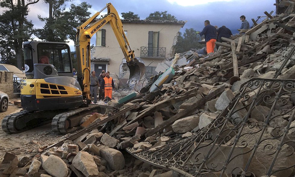 Zemětřesení o síle 6,2 stupně bylo cítit ve velké části Itálie, a to i v Římě, který leží 150 kilometrů od epicentra