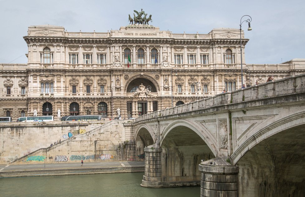 Bizarní rozhodnutí italského soudu: Masturbace na veřejnosti není zločin.