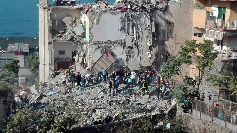 K neštěstí došlo v městečku Torre Annunziata, které leží na úpatí Vesuvu