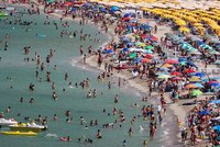 Itálii tíží nával turistů: Nová omezení i zdražení? V Benátkách chtějí omezit početné zájezdy