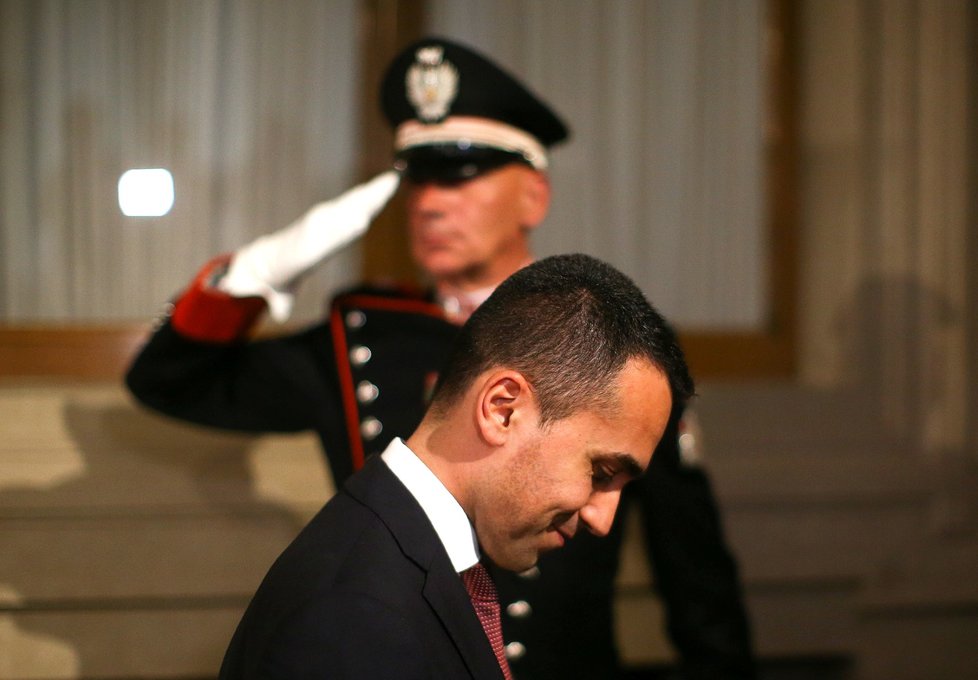 Italský vicepremiér Luigi Di Maio, jehož setkání s francouzskými žlutými vestami spor vygradovalo, na facebooku zopakoval a obhajoval své pozice