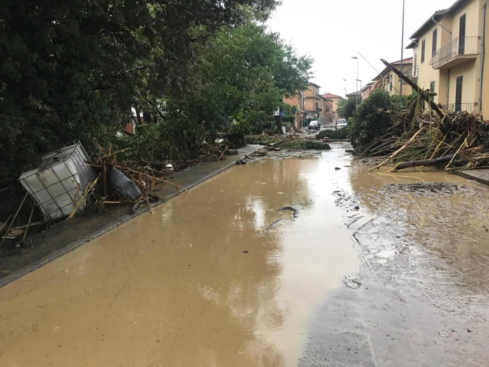 Záplavy v Itálii za sebou zanechaly nejméně 6  mrtvých