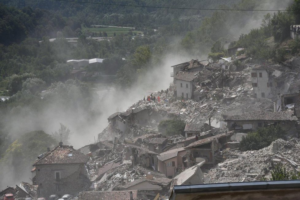 Itálii zasáhlo silné zemětřesení: Amatrice (24.8.2016)