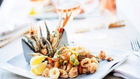 Oblíbený italský pokrm fritto misto sestává ze smažených mořských plodů a ryb.