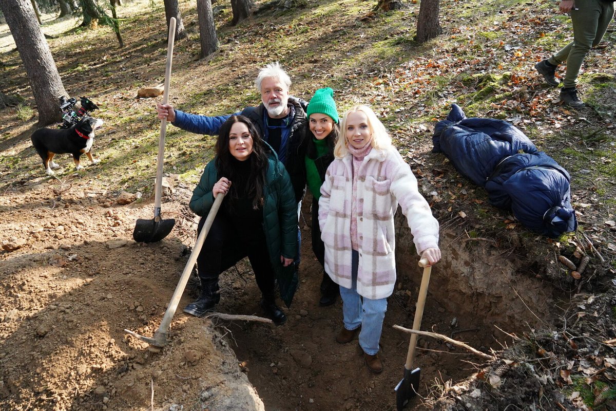 Černé vdovy a režisér Radek Bajgar v hrobě.