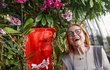 Iva Janžurová mezi oblíbenými orchidejemi. Iva Janžurová mezi oblíbenými orchidejemi.
